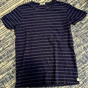 Marine layer tee shirt. Size M/L. Great condition. Navy